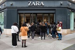 L'engouement suscité par la réouverture des boutiques de prêt-à-porter Zara n'a rien d'anodin.