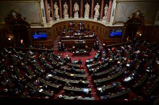 Le Sénat adopte un projet de loi sur le pass sanitaire largement modifié (photo d'illustration prise le 1er avril lors d'une prise de parole de Jean Castex au Sénat)