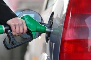 Une baisse des prix du litre qui devrait offrir un très léger répit au portefeuille des automobilistes français.