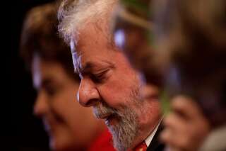L'ex-président brésilien Lula condamné à 9 ans de prison pour corruption