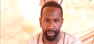 Capture d'écran d'une vidéo où le journaliste Olivier Dubois assure avoir été kidnappé par un groupe jihadiste au Mali.
