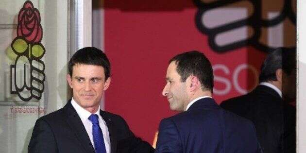 Manuel Valls et Benoît Hamon au siège du Parti socialiste au soir de la primaire de gauche.