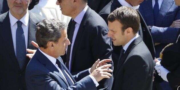 Pour sa mesure sur ses heures sup', Emmanuel Macron ne reproduit pas le système de Nicolas Sarkozy.
