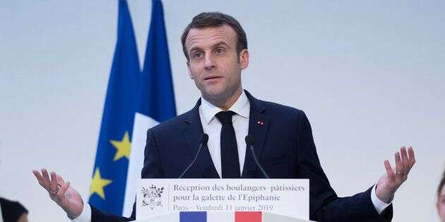 Emmanuel Macron, ici lors d'une réception à l'Élysée pour l'épiphanie, a publié sa lettre aux Français qui lance le grand débat.