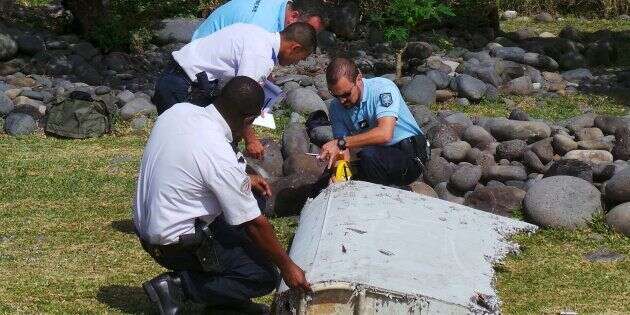 Les recherches sous-marines pour retrouver le vol MH370 de la Malaysia Airlines sont suspendues. Un débris provenant