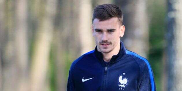 France's national soccer team player Antoine Griezmann arrives to attend a news conference at the team training centre of Clairefontaine, near Paris, France, March 22, 2016. REUTERS/Gonzalo Fuentes