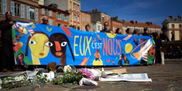 Rassemblement à Toulouse en hommage à Karim, un jeune réfugié qui s'est suicidé le 21 septembre dans le centre de rétention surpeuplé de Toulouse-Cornebarrieu, le 25 septembre 2018.