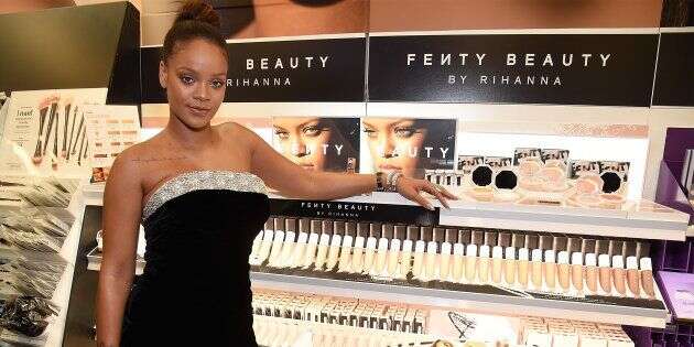 Fenty Beauty, la marque de cosmétiques de Rihanna saluée pour avoir pensé à toutes les couleurs de peau
