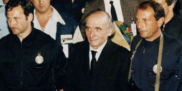 Klaus Barbie quitte la Cour d'Assises de Lyon le 11 mai 1987.
