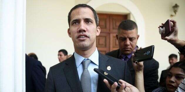 Juan Guaido (ici le 6 mars) a soumis au parlement un décret prévoyant l'instauration de l'état d'alerte au Venezuela.