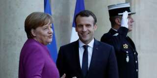 Après avoir profité de l'absence de Merkel, Macron veut surfer sur son retour