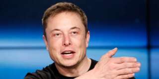 Elon Musk annonce que Tesla restera (finalement) cotée en Bourse.