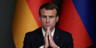Emmanuel Macron perd quatre points dans le baromètre YouGov pour Le HuffPost
