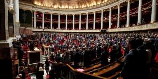 Plus de 1400 assistants parlementaires ont été licenciés après les législatives.