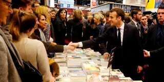 Emmanuel Macron au Salon Livre Paris le 15 mars 2018.