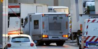 Le convoyeur de fonds du fourgon disparu à Aubervilliers et une complice présumée ont été mis en examen (Image d'illustration : le 19 octobre 2012 à Aubervilliers).