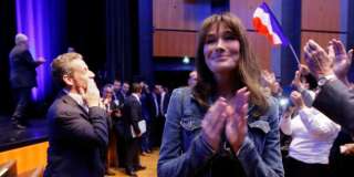 Carla Bruni lors d'un meeting de son époux Nicolas Sarkozy.