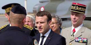 Emmanuel Macron sur la base aérienne d'Istres (Bouches-du-Rhône) le 20 juillet 2017.