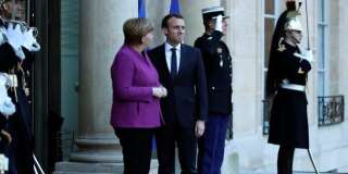 Ex-espion empoisonné: Macron et Merkel