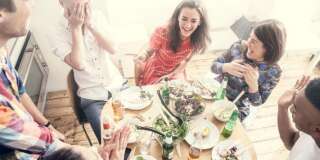 Pourquoi la génération Y préfère manger à la maison