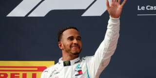 Lewis Hamilton sur le podium après sa victoire au Grand Prix de France du Castellet, le 24 juin.