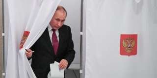Forte participation pour l'élection présidentielle en Russie, l'opposition dénonce déjà des fraudes.