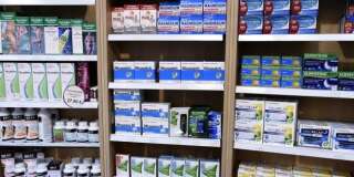 Les ventes de patches, pastilles ou gommes à mâcher pour arrêter de fumer ont augmenté dans les pharmacies (photo d'illustration).