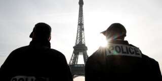 Huit hommes mis en examen après le coup de filet anti-terroriste en France et en Suisse.