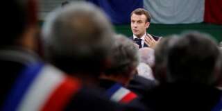 Emmanuel Macron est revenu sur les critiques sur ses petites phrases ce 15 janvier Grand Bourgtheroulde, regrettant d'avoir été caricaturé.