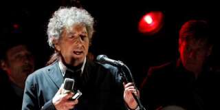 Bob Dylan en concert à Los Angeles, le 12 janvier 2012. REUTERS/Mario Anzuoni/File Photo