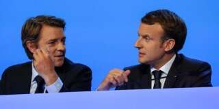 Emmanuel Macron brosse les maires dans le sens du poil.