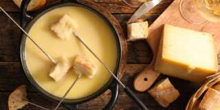 Avec le froid glacial en France, quelques recettes pour se réchauffer autour d'une fondue originale.