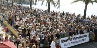 La marche blanche en hommage au guide de montagne Hervé Gourdel, décapité par des jihadistes liés à l'Etat islamique en Algérie, à Nice, le 27 septembre 2014.
