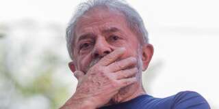 Lula mis hors course pour la présidentielle au Brésil après le vote du Tribunal électoral.