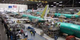 Dans les usines de Boeing à Seattle en 2018, le 737 MAX sur la ligne d’assemblage.