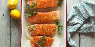 Le saumon frais non bio moins contaminé qu'avant, contrairement au bio