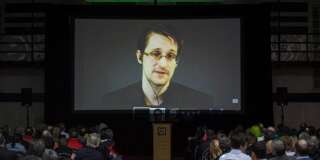 Le 6 juin 2013, les documents donnés par Edward Snowden à plusieurs journalistes commencent à être diffusés.