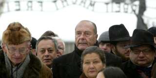 Simone Veil et l'ancien Président Jaques Chirac à Auschwitz, le 27 janvier 2005, lors du 60ème anniversaire de la libération du camp.