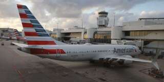 Avant le crash d'Ethiopian Airlines, des pilotes américains avaient témoigné d'incidents avec des Boeing 737 MAX 8 (Image d'illustration : un Boeing 737 Max 8 d'American Airlines cloué au sol à Miami).