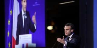 Dîner du Crif: Macron promet une loi contre la haine sur internet dès le mois de mai (photo prise le 20 février à Paris)