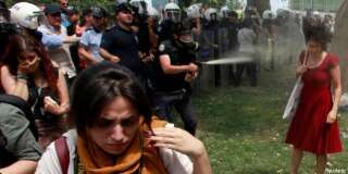 La Turquie empêche la marche contre la violence envers les femmes à coups  de gaz lacrymogène