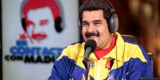 Le président vénézuélien Nicolas Maduro présente son émission de radio,
