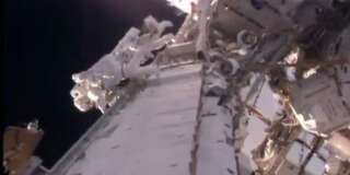 Les premières images de Thomas Pesquet dans l'espace, à l'extérieur de l'ISS.