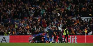 La joie des joueurs du Barça après leur sixième but face au PSG le 8 mars 2017.
