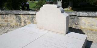 Tombe du général de Gaulle vandalisée: l'auteur condamné à un an de prison avec sursis