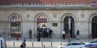 Attaque au couteau à Marseille: le frère de l'assaillant mis en examen