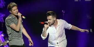Une jeune américaine hurle lors d'un concert des One Direction, ses poumons s'affaissent (Niall Horan (à gauche) and Liam Payne du groupe