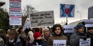 Des manifestants réclament à Merck l'ancienne formule du Levothyrox.