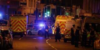 Une camionnette fauche plusieurs piétons devant une mosquée de Londres, un homme arrêté