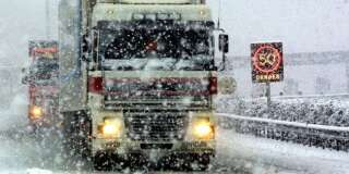 Vitesse réduite à cause de la neige, transports scolaires annulés... le point sur les perturbations